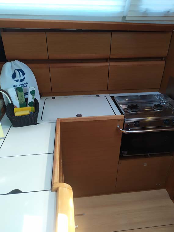 Sun Odyssey 419 - 3 cab. — photo 8