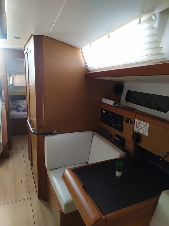 Sun Odyssey 419 - 3 cab. — photo 9