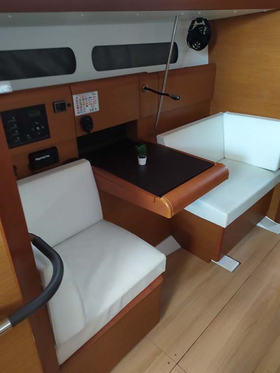Sun Odyssey 419 - 3 cab. — photo 12