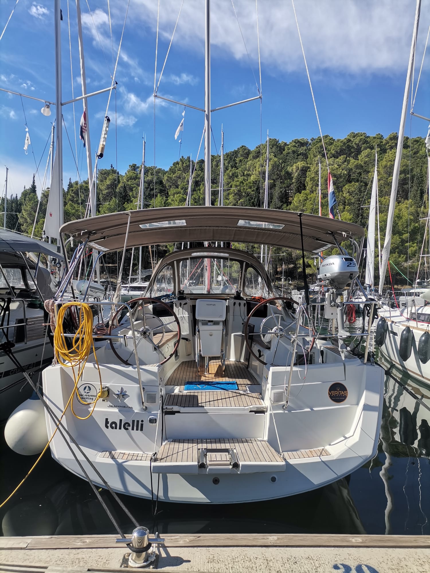 Sun Odyssey 379 — photo 3