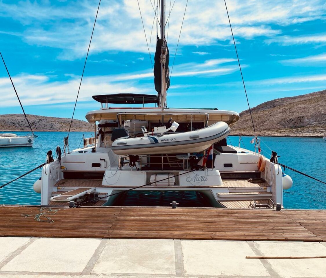 Lagoon 42 - 3 + 1 cab. — photo 1