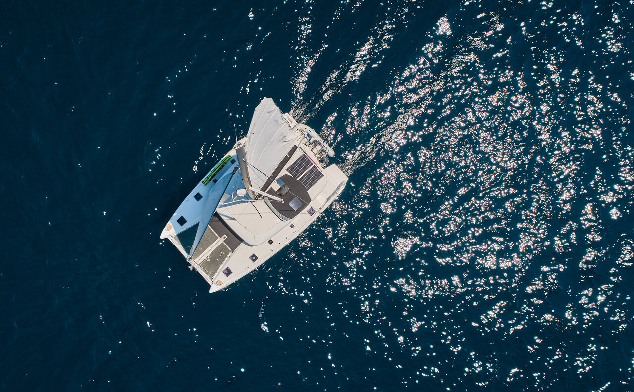 Lagoon 42 - 3 + 1 cab. — photo 6