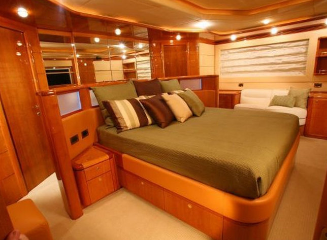 Ferretti Yachts 880 - 4. cab — photo 3