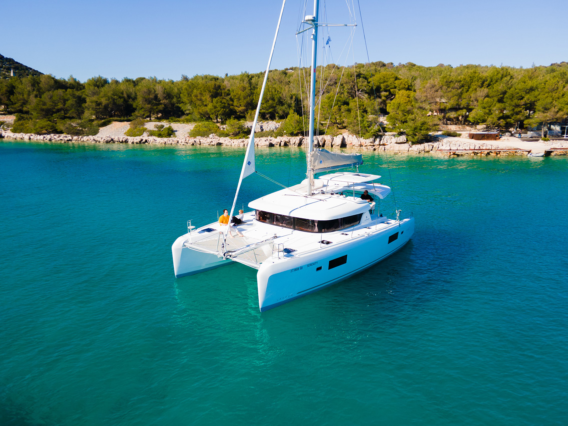 Lagoon 42 - 3 + 2 cab. — photo 6