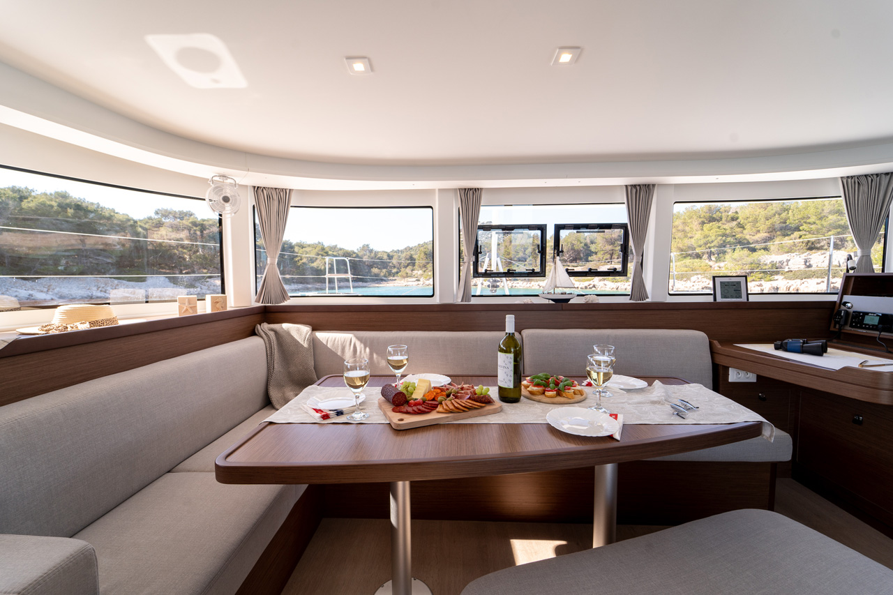 Lagoon 42 - 3 + 2 cab. — photo 17