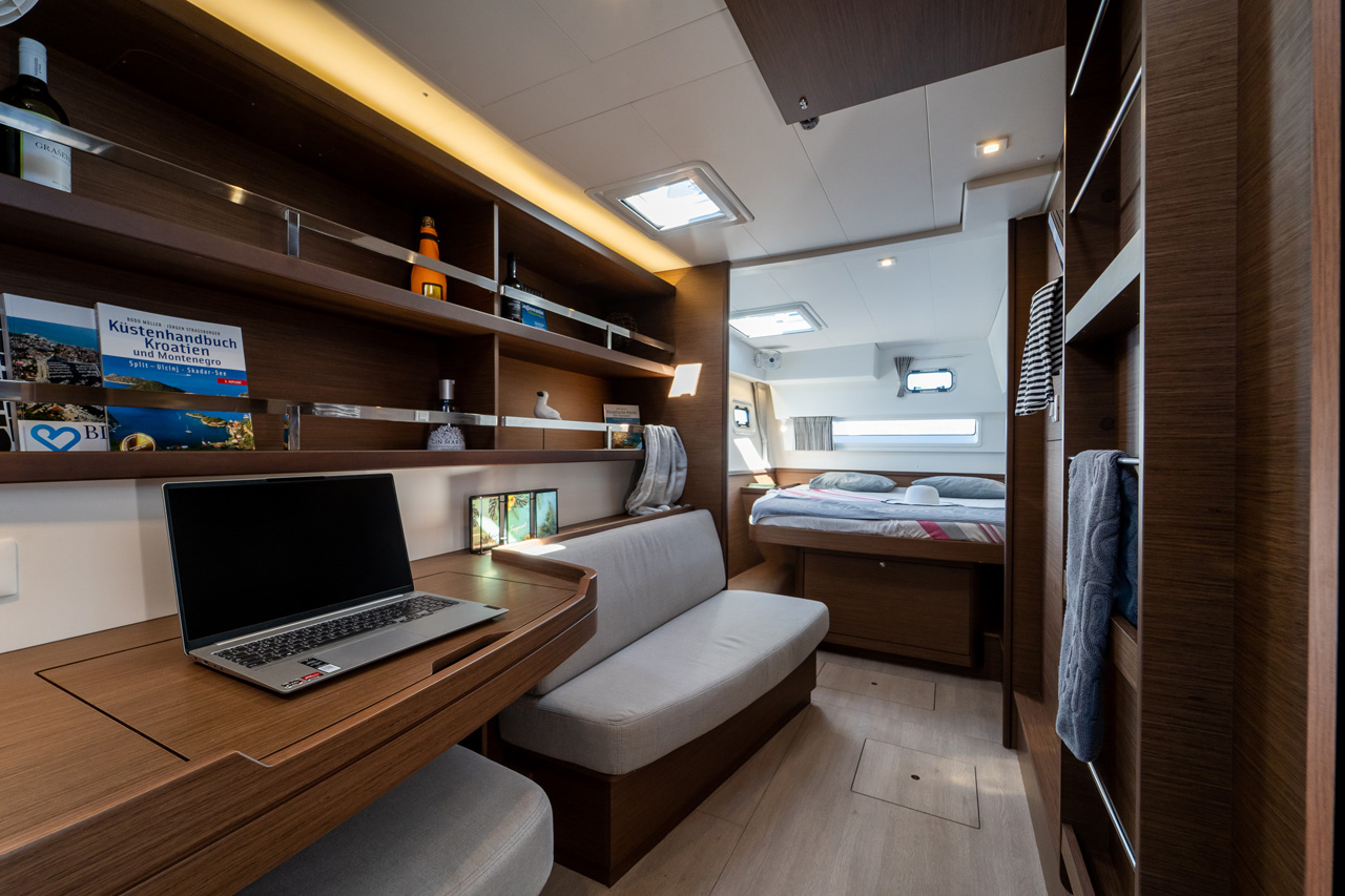 Lagoon 42 - 3 + 2 cab. — photo 24