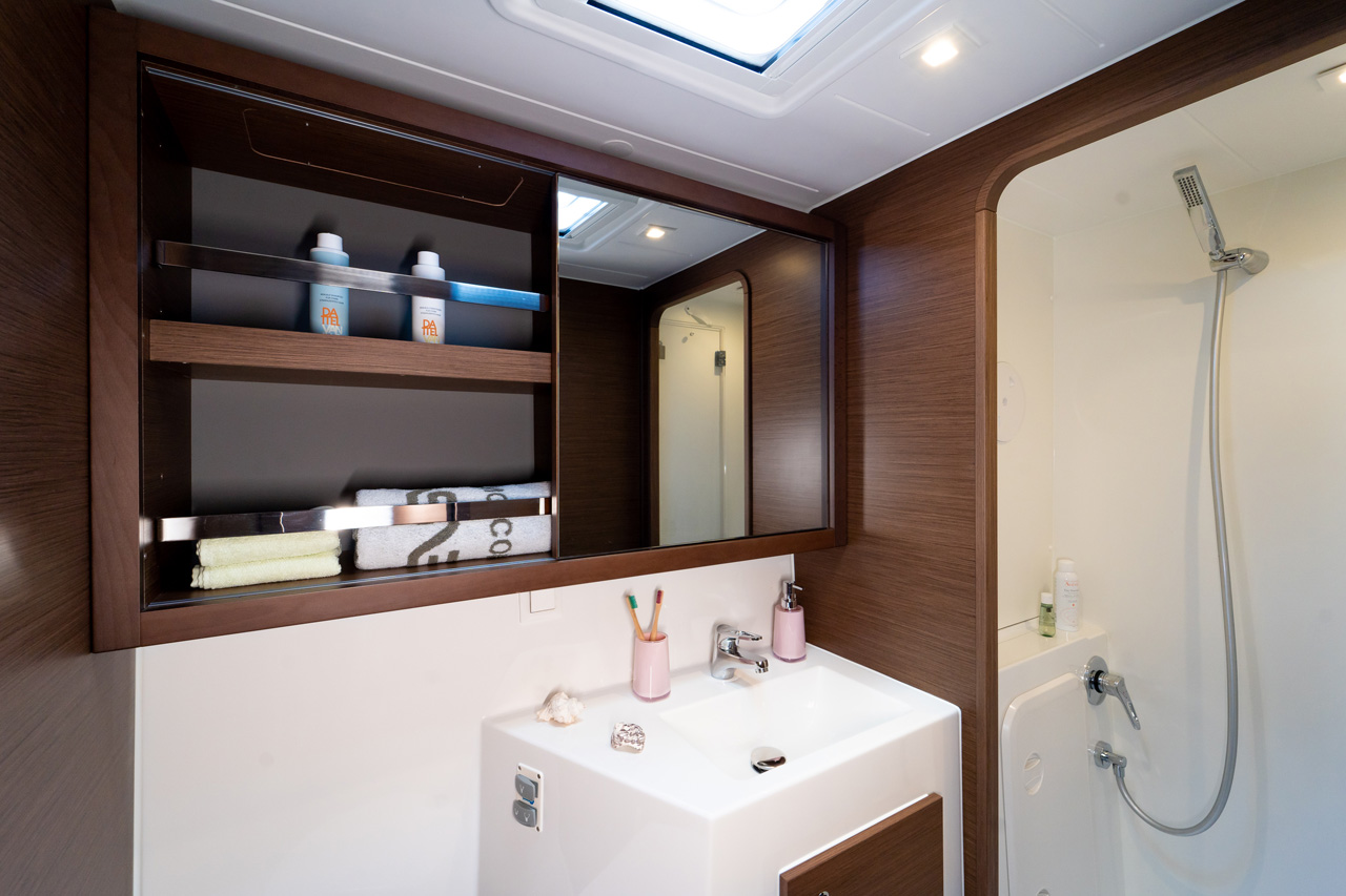 Lagoon 42 - 3 + 2 cab. — photo 32