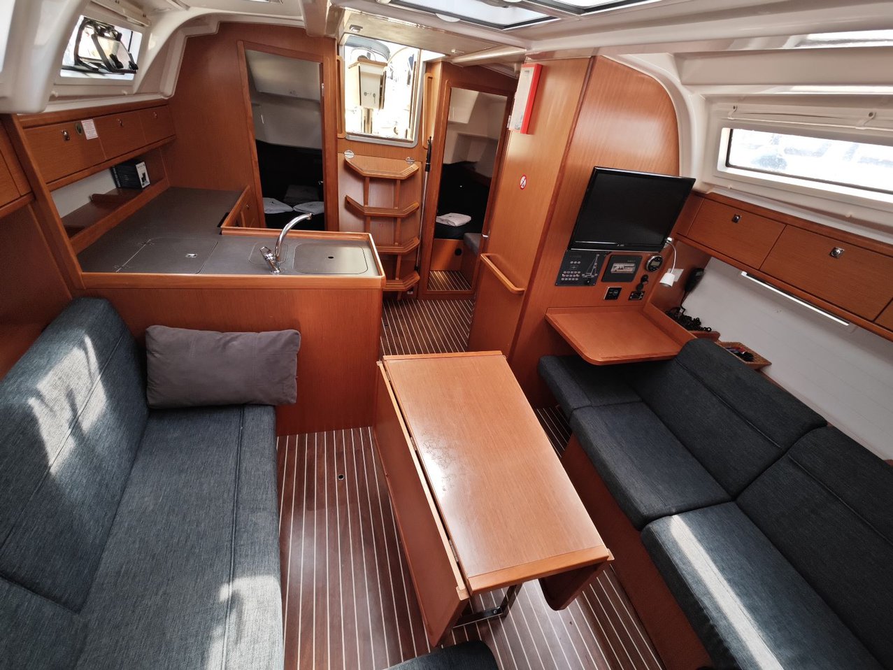 Bavaria Cruiser 37 - 3 cab. — photo 10