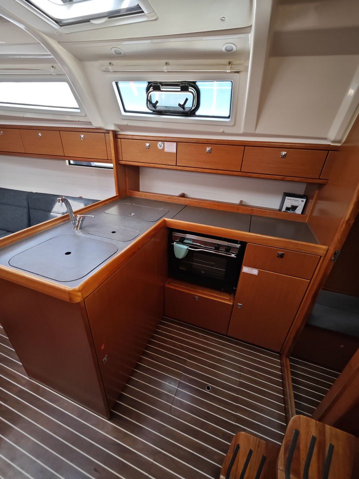 Bavaria Cruiser 37 - 3 cab. — photo 12