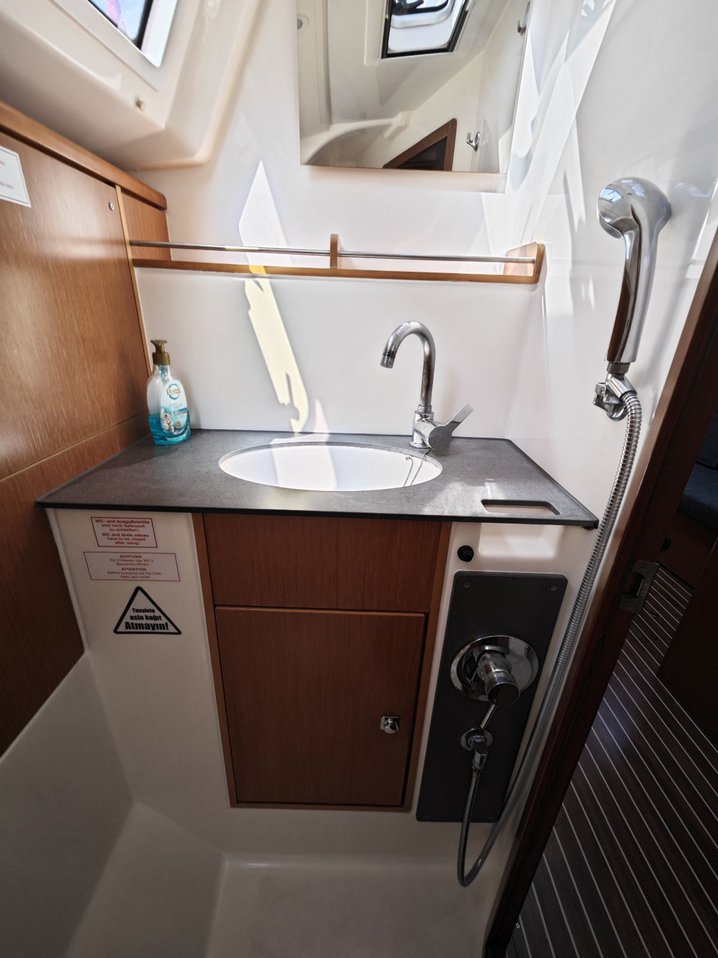 Bavaria Cruiser 37 - 3 cab. — photo 15