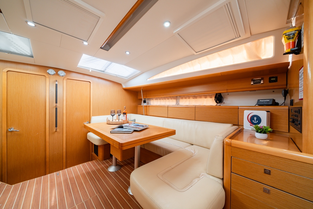 Jeanneau 53 - 5 + 1 cab. — photo 10