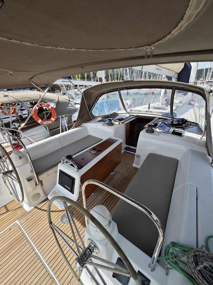 Dufour 450 GL — photo 7