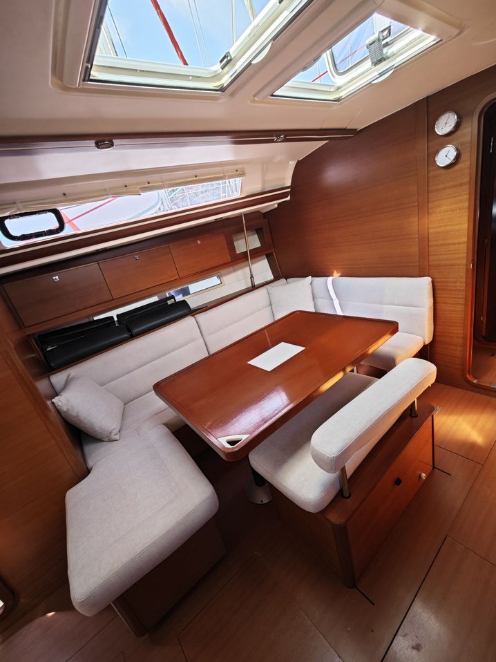 Dufour 450 GL — photo 9