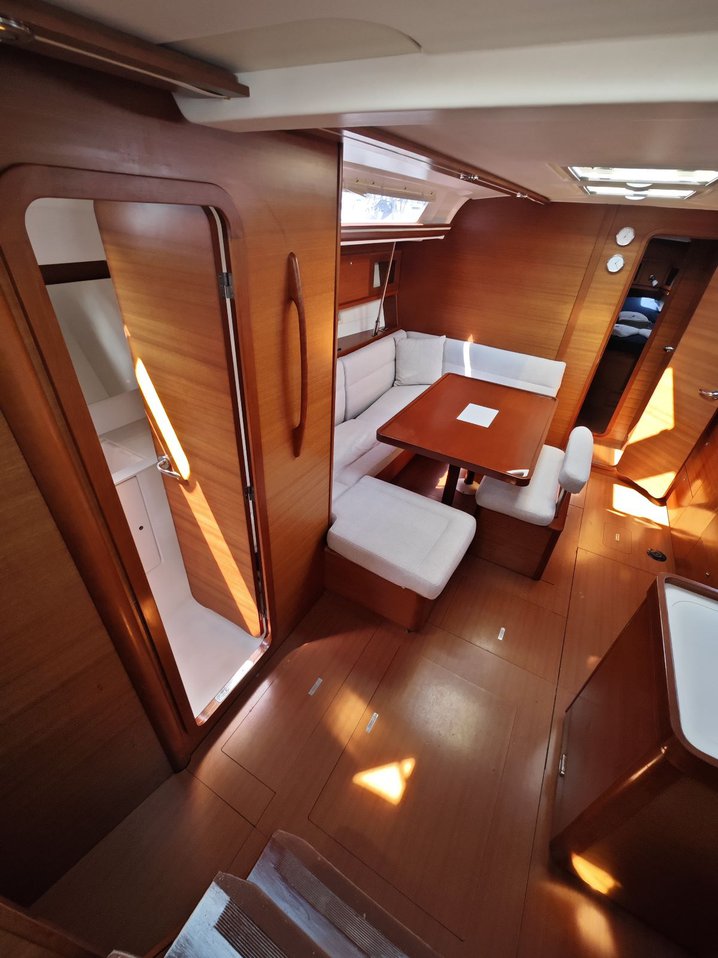 Dufour 450 GL — photo 12