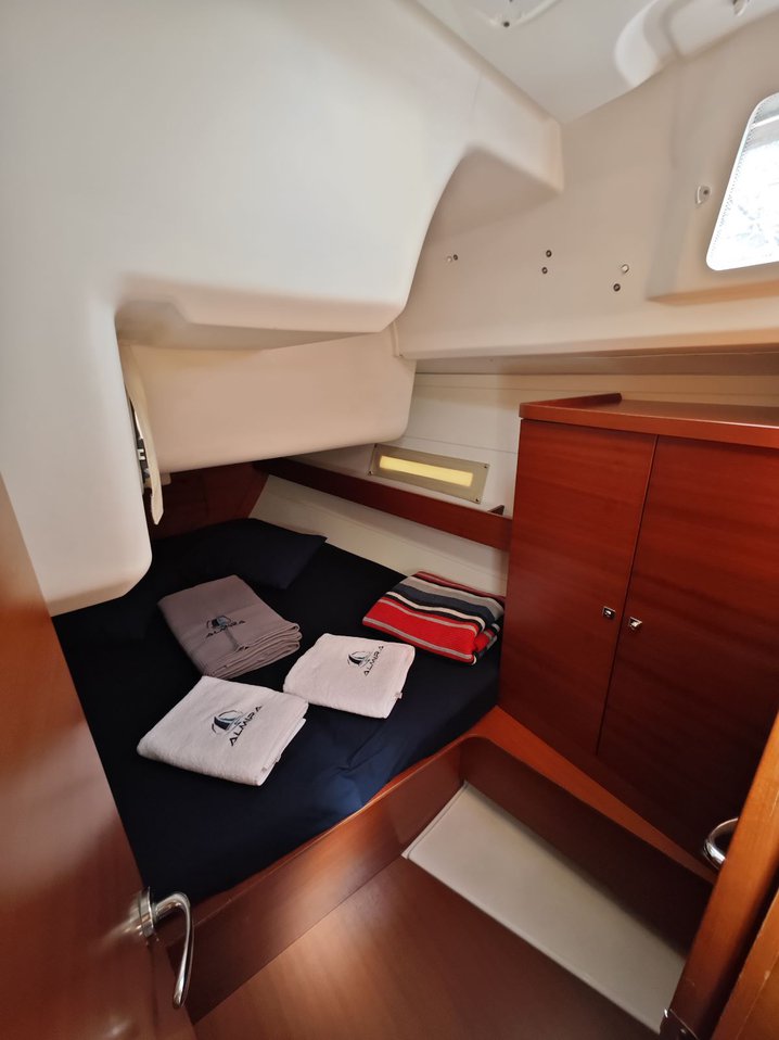 Dufour 450 GL — photo 20