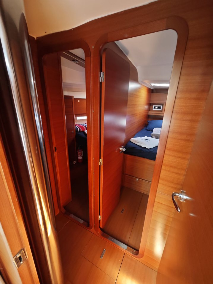 Dufour 450 GL — photo 21