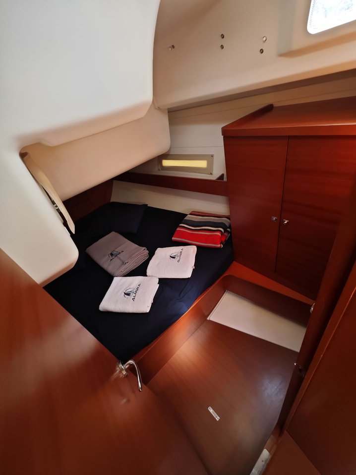 Dufour 450 GL — photo 24