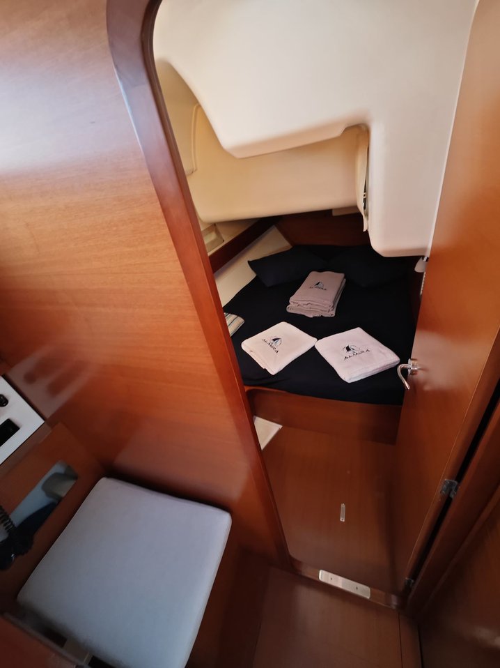 Dufour 450 GL — photo 25