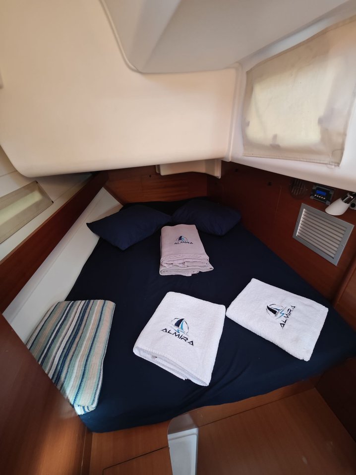Dufour 450 GL — photo 28