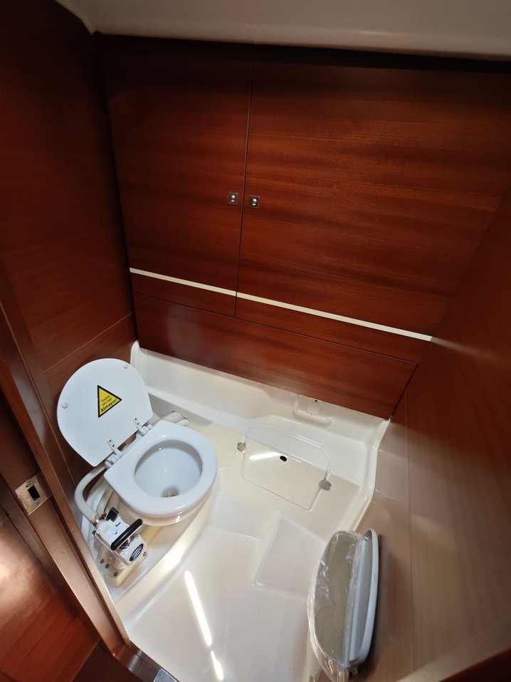 Dufour 450 GL — photo 29