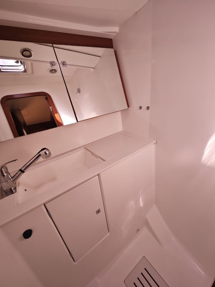 Dufour 450 GL — photo 30