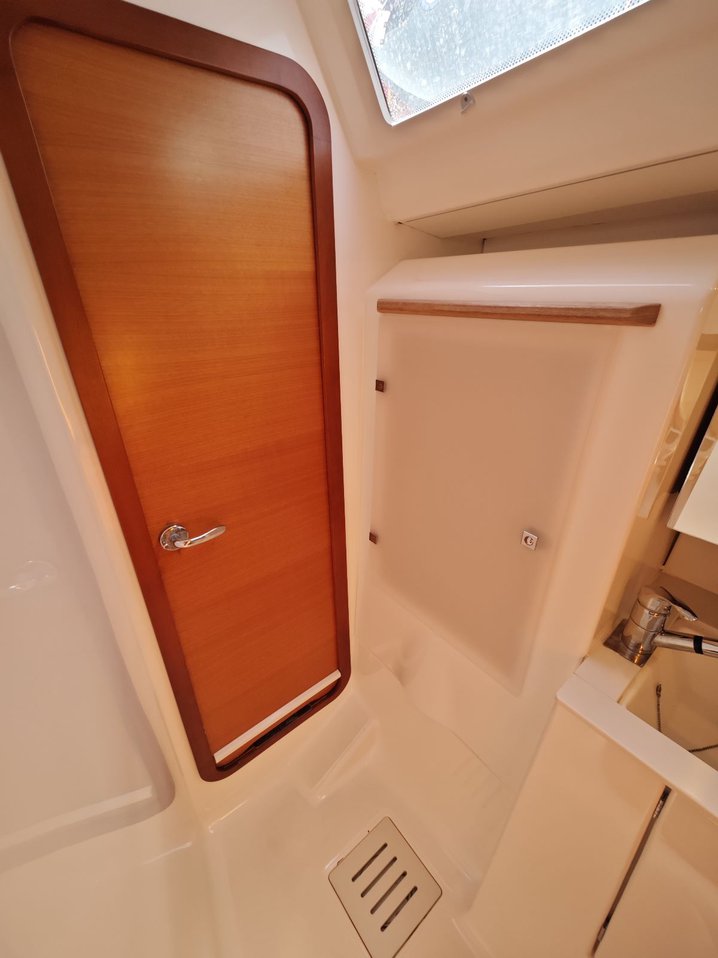 Dufour 450 GL — photo 32