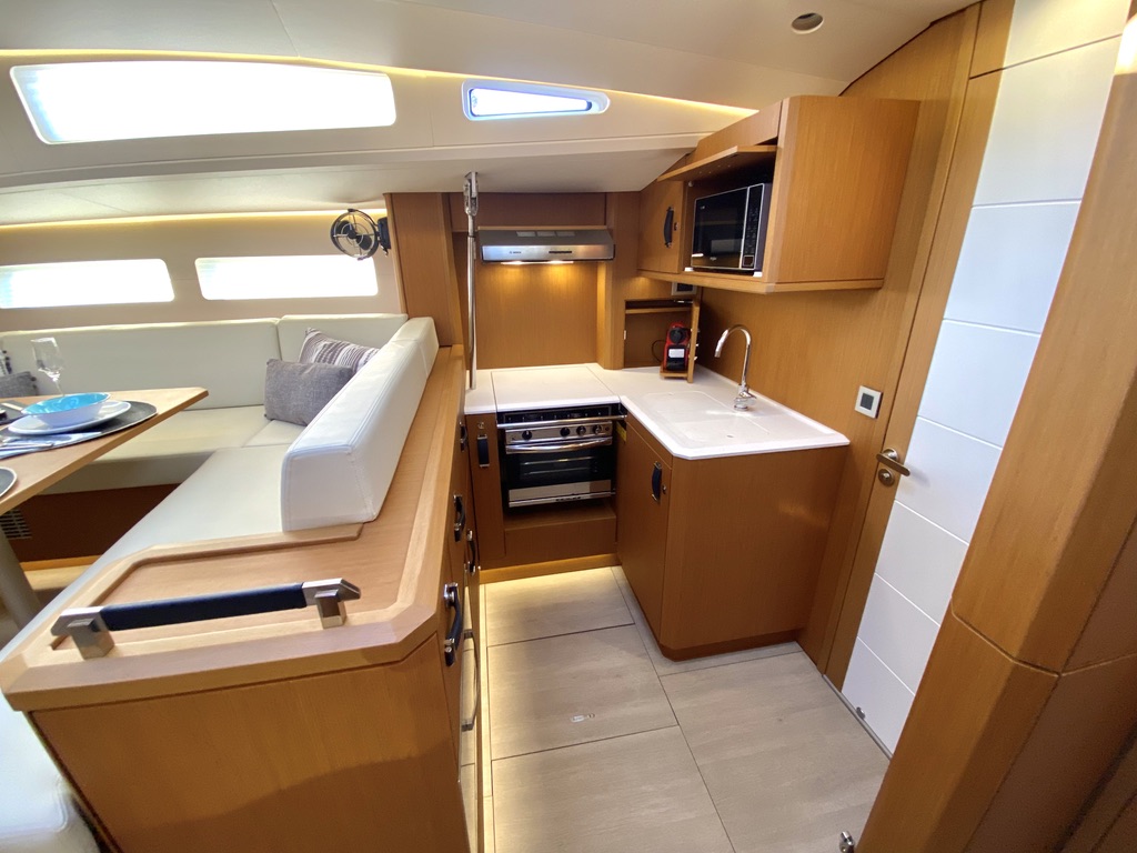 Jeanneau 60 — photo 11