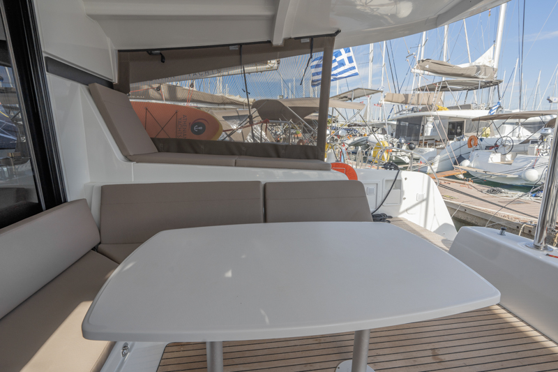Lagoon 42 - 4 + 1 cab. — photo 9