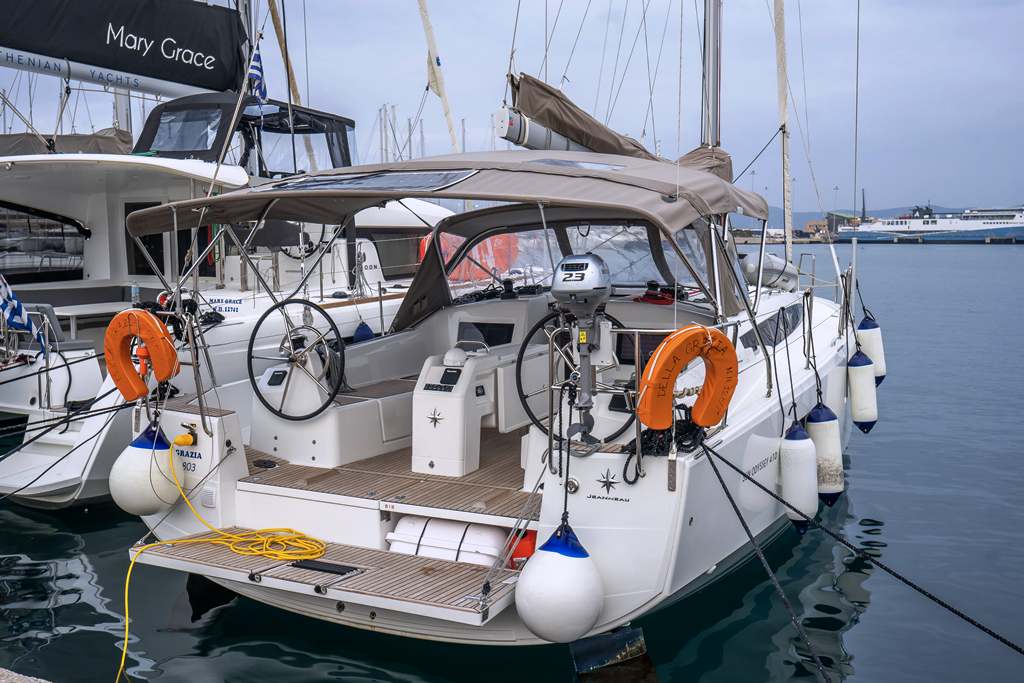 Sun Odyssey 410 - 3 cab. — photo 3