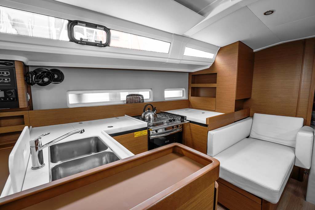 Sun Odyssey 410 - 3 cab. — photo 7