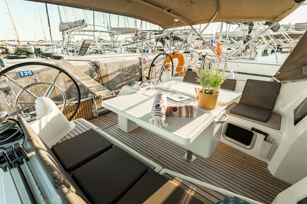 Sun Odyssey 410 - 3 cab. — photo 6
