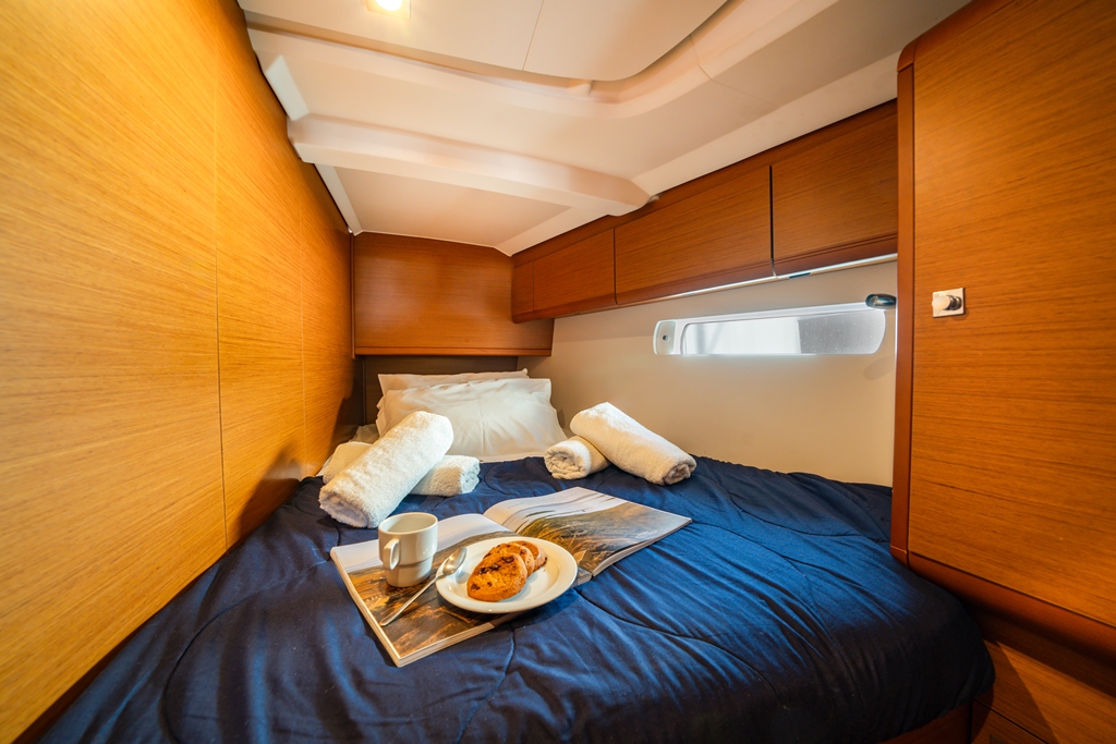 Sun Odyssey 519 - 5 cab. — photo 9