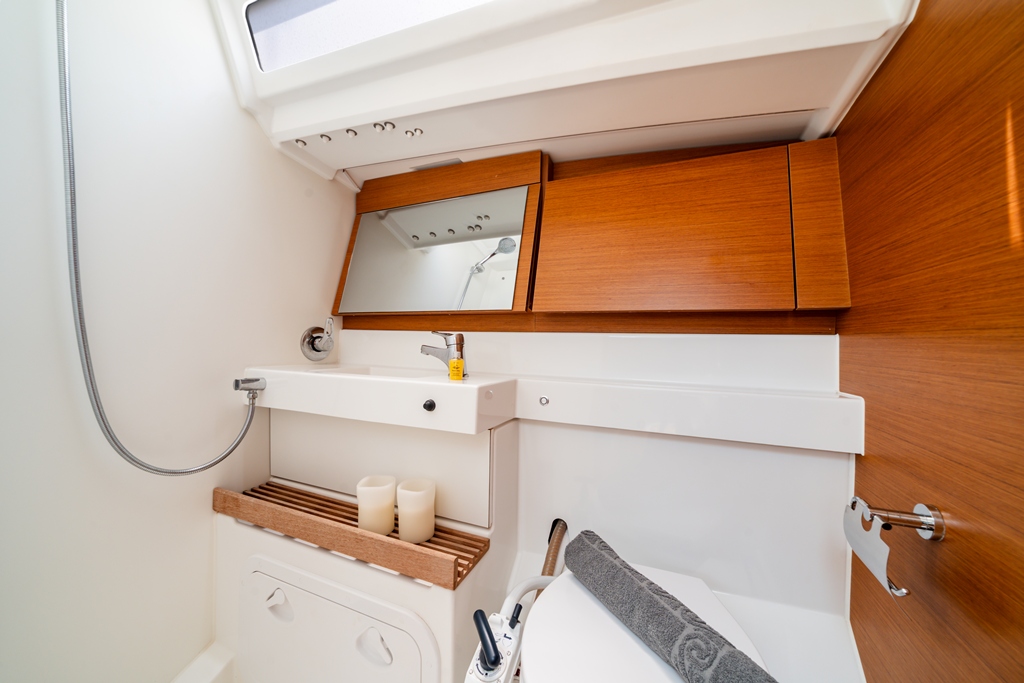 Sun Odyssey 440 - 4 cab. — photo 5