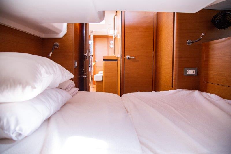 Sun Odyssey 440 - 4 cab. — photo 10