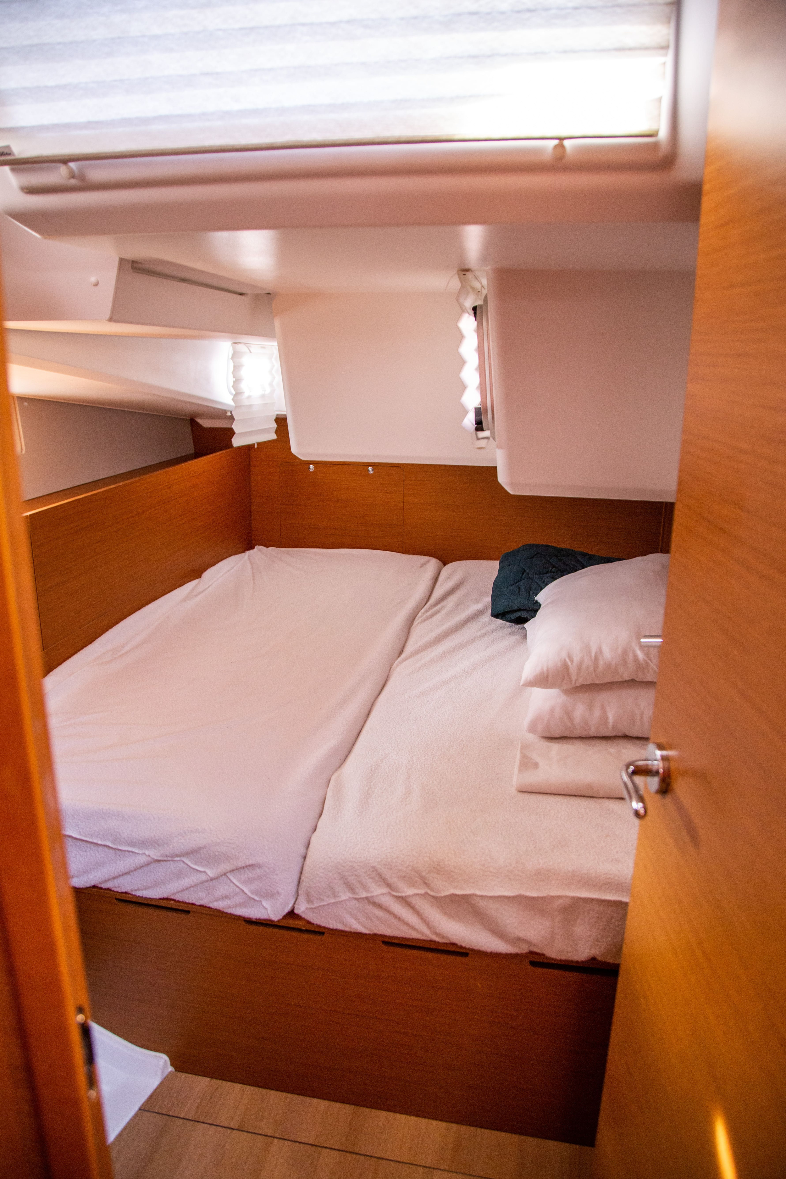 Sun Odyssey 490 - 5 cab. — photo 10