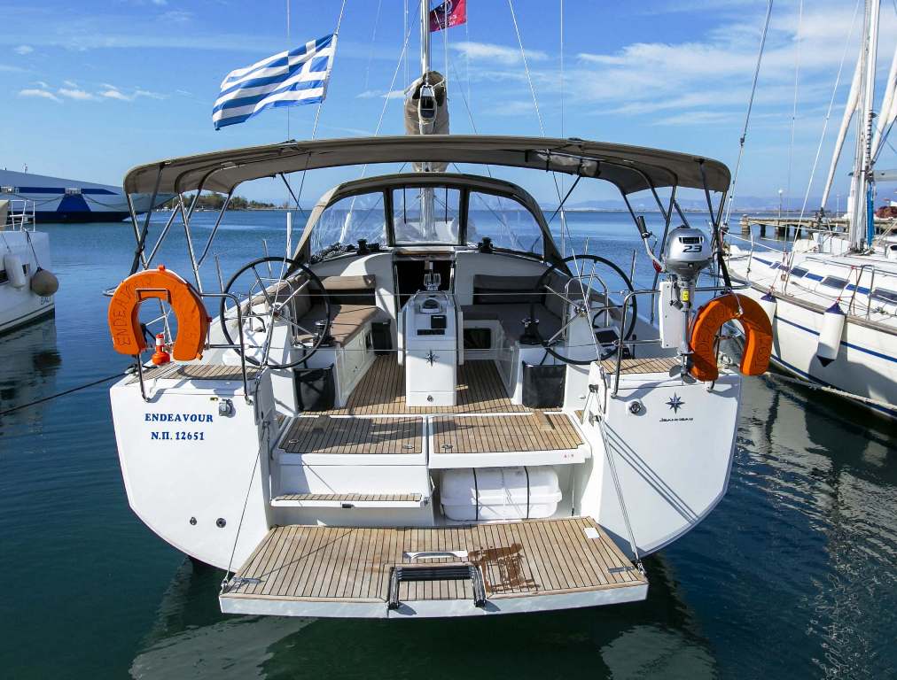Sun Odyssey 440 - 4 cab. — photo 1