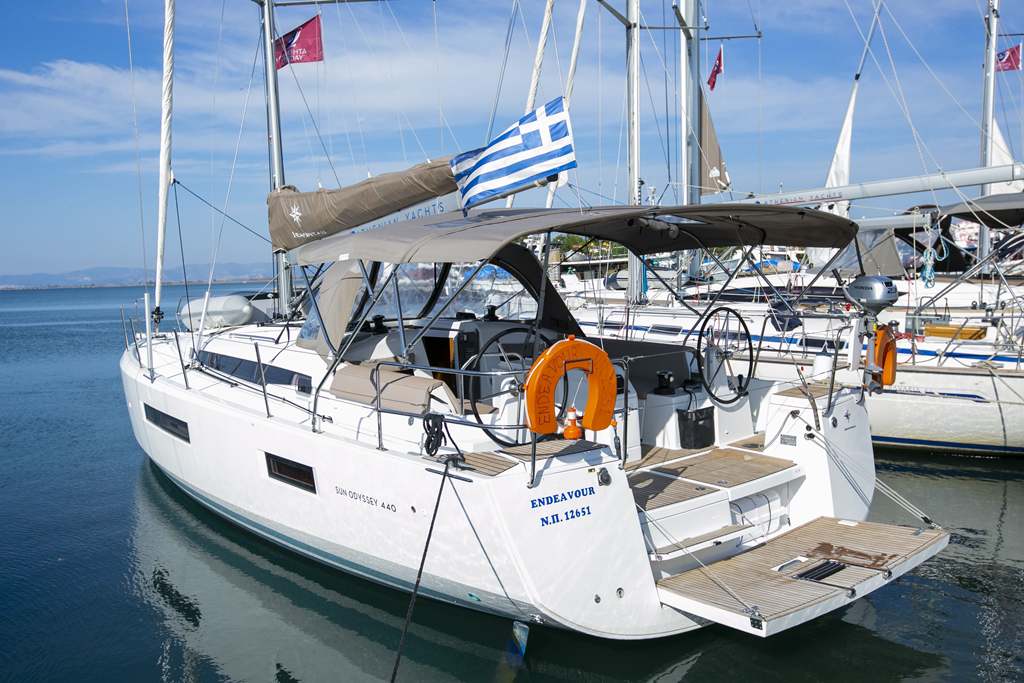 Sun Odyssey 440 - 4 cab. — photo 3
