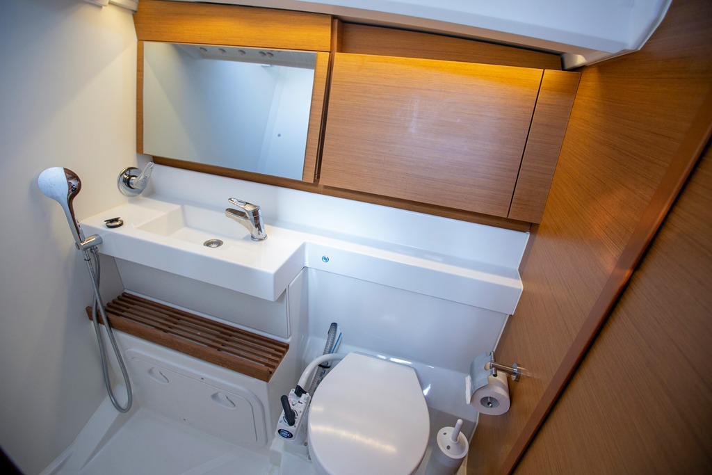 Sun Odyssey 440 - 4 cab. — photo 13