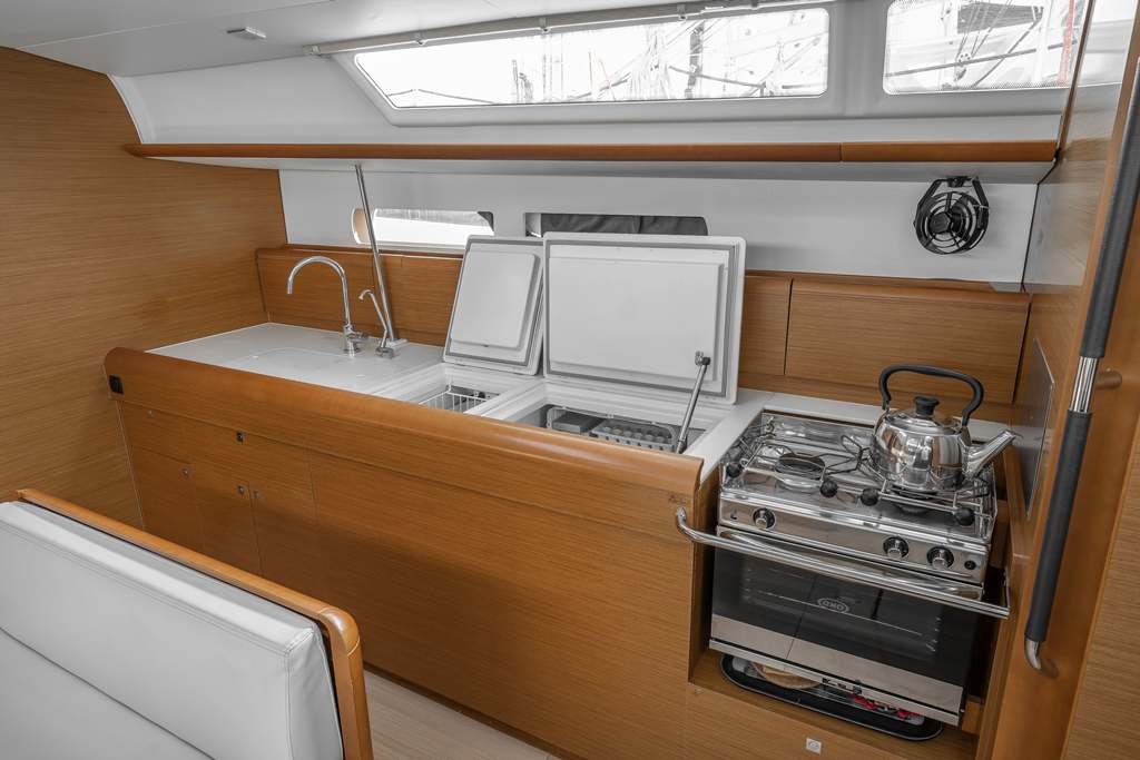 Sun Odyssey 479 - 4 cab. — photo 7