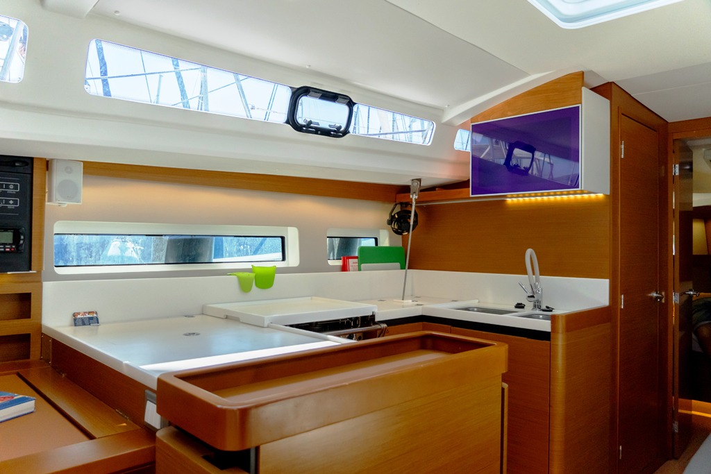 Sun Odyssey 440 - 4 cab. — photo 11