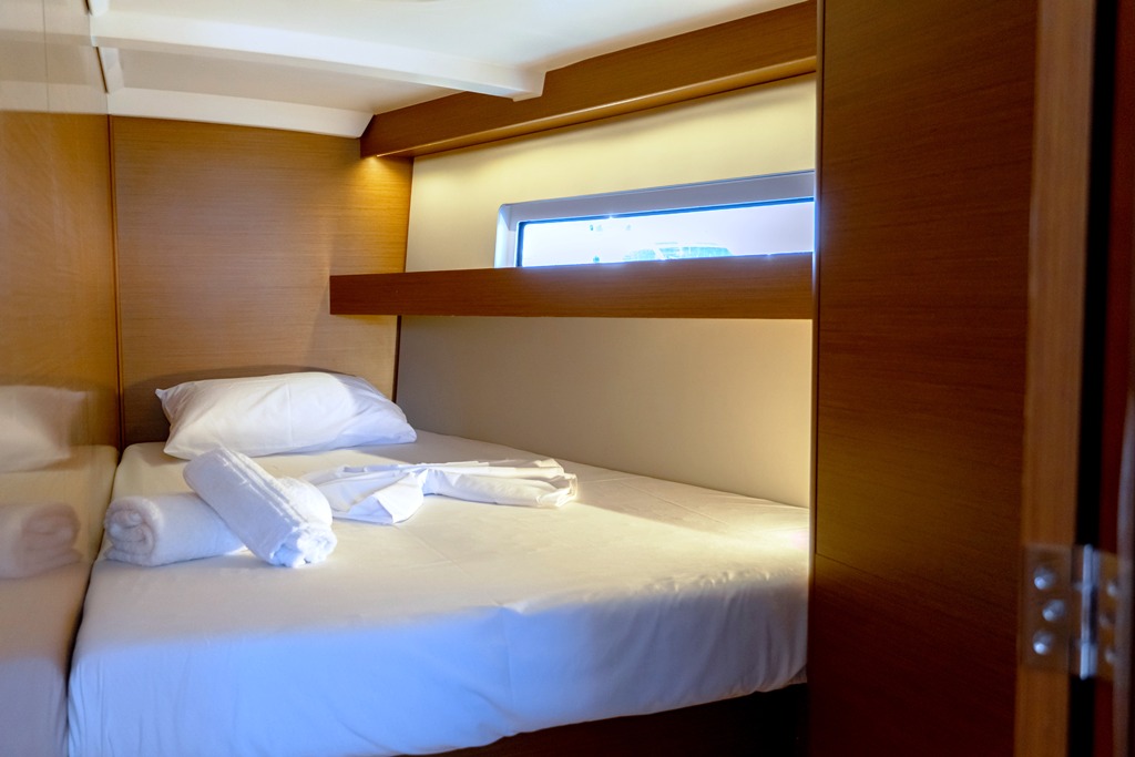 Sun Odyssey 440 - 4 cab. — photo 13