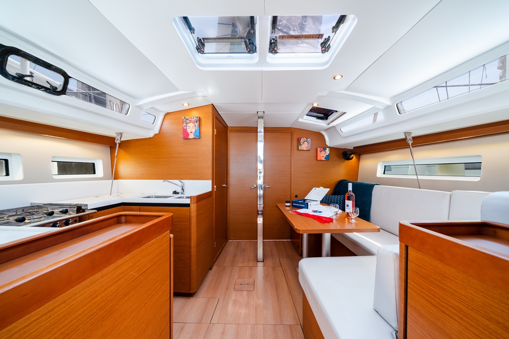 Sun Odyssey 440 - 4 cab. — photo 9