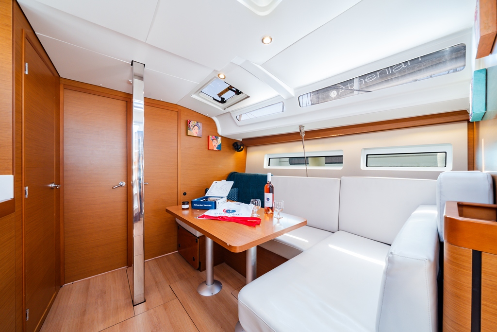 Sun Odyssey 440 - 4 cab. — photo 11