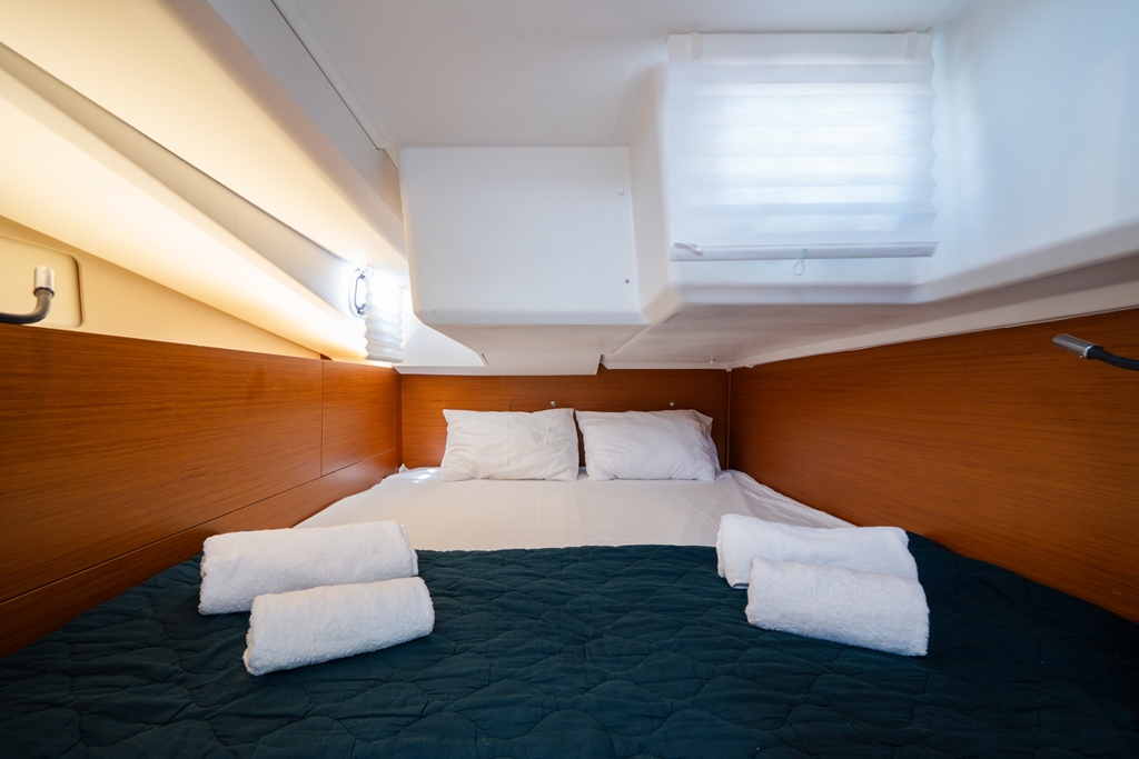 Sun Odyssey 440 - 4 cab. — photo 12