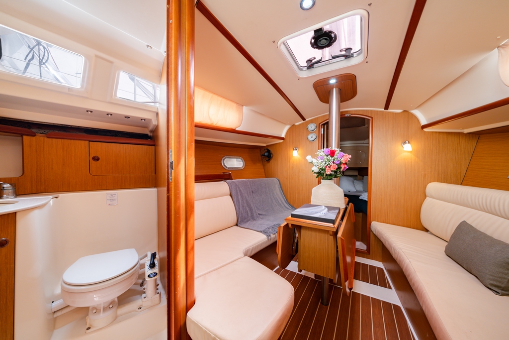 Sun Odyssey 32i — photo 4