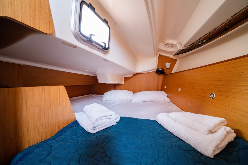 Sun Odyssey 32i — photo 8