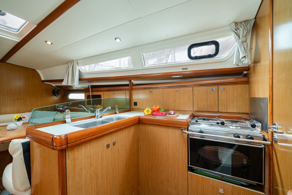 Sun Odyssey 36i — photo 6