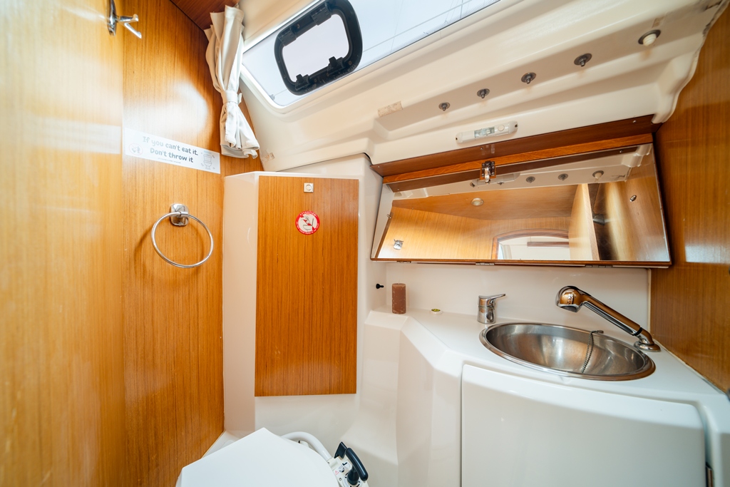 Sun Odyssey 36i — photo 12