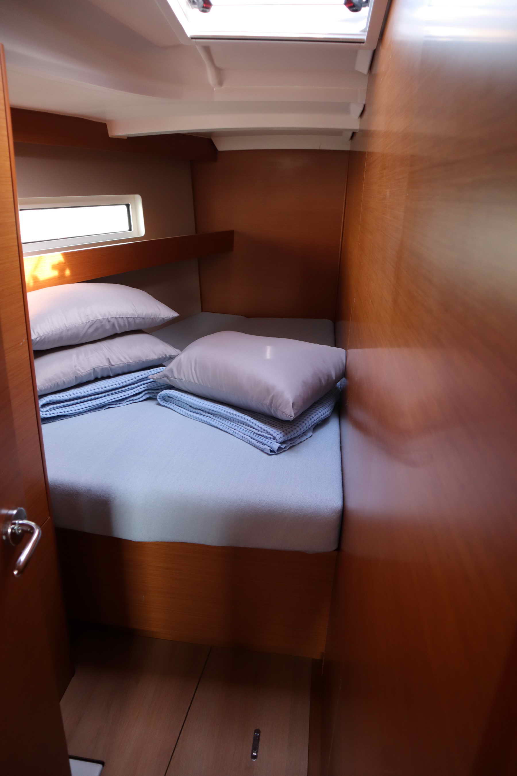Sun Odyssey 440 - 4 cab. — photo 14