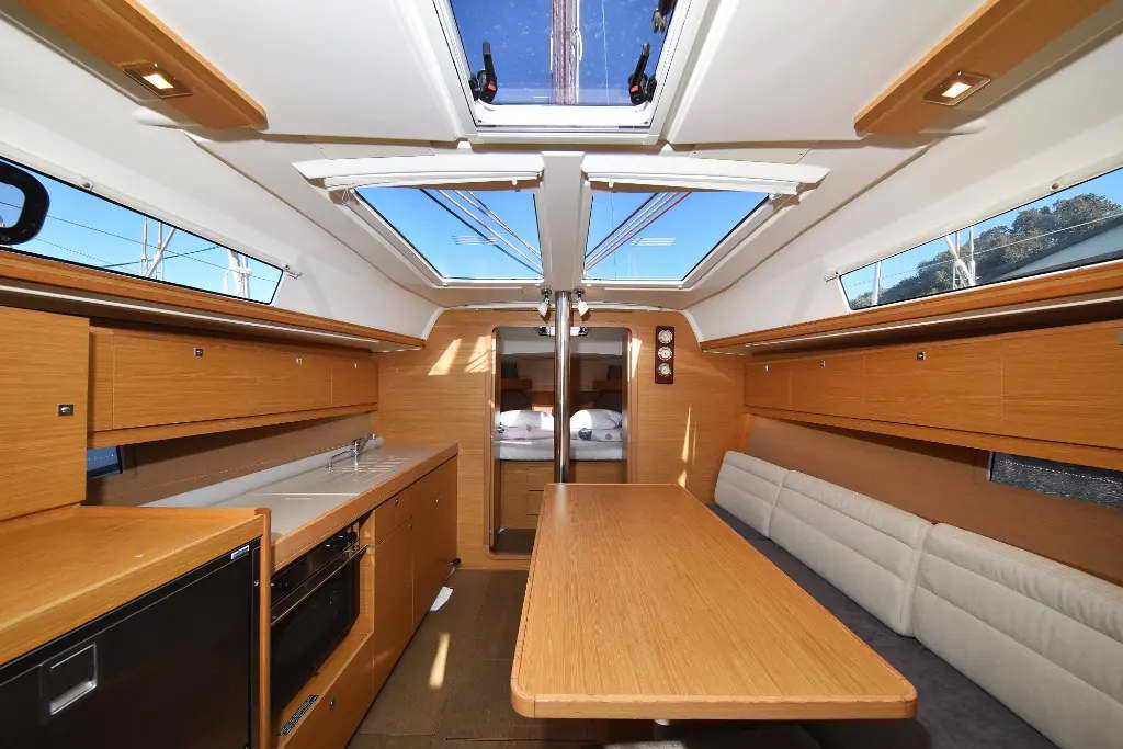 Dufour 382 GL — photo 15